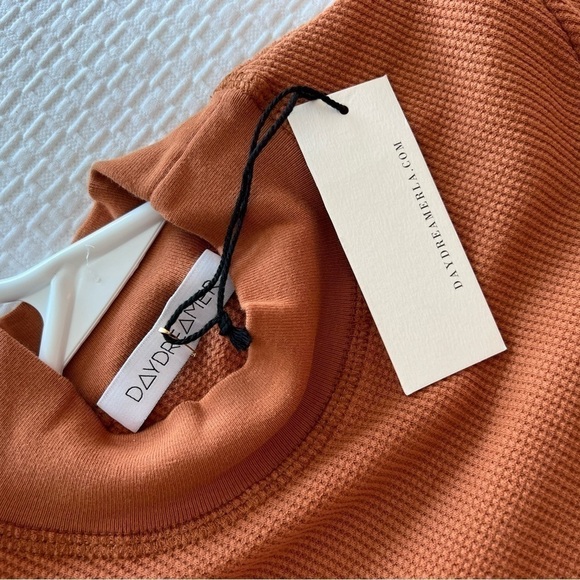 DAYDREAMER Cognac Mock Neck Thermal - Picture 13 of 13